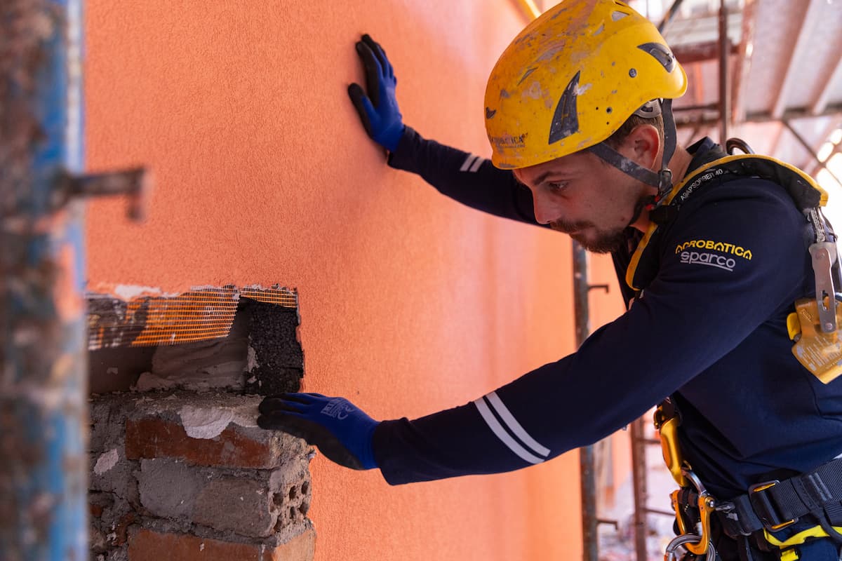 Guía completa para el mantenimiento de muros cortina